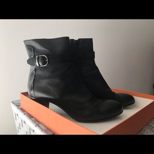 AGL Ankle boots
